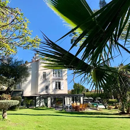 Un Joyau Vue Cap D'antibes Piscine Body Fitness Sauna & Antibes