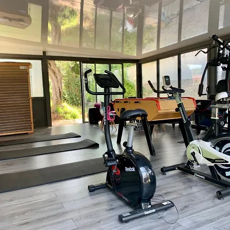 Villa Un Joyau Vue Cap D'antibes Piscine Body Fitness Sauna & *