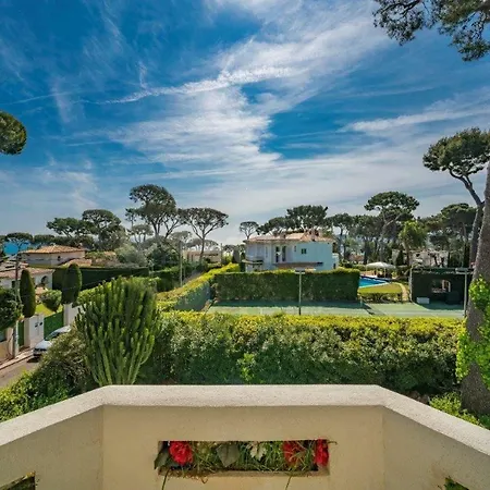 Un Joyau Vue Cap D'antibes Piscine Body Fitness Sauna & Antibes